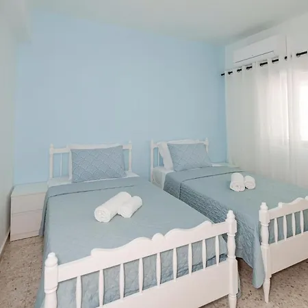 Tazo Apartament *